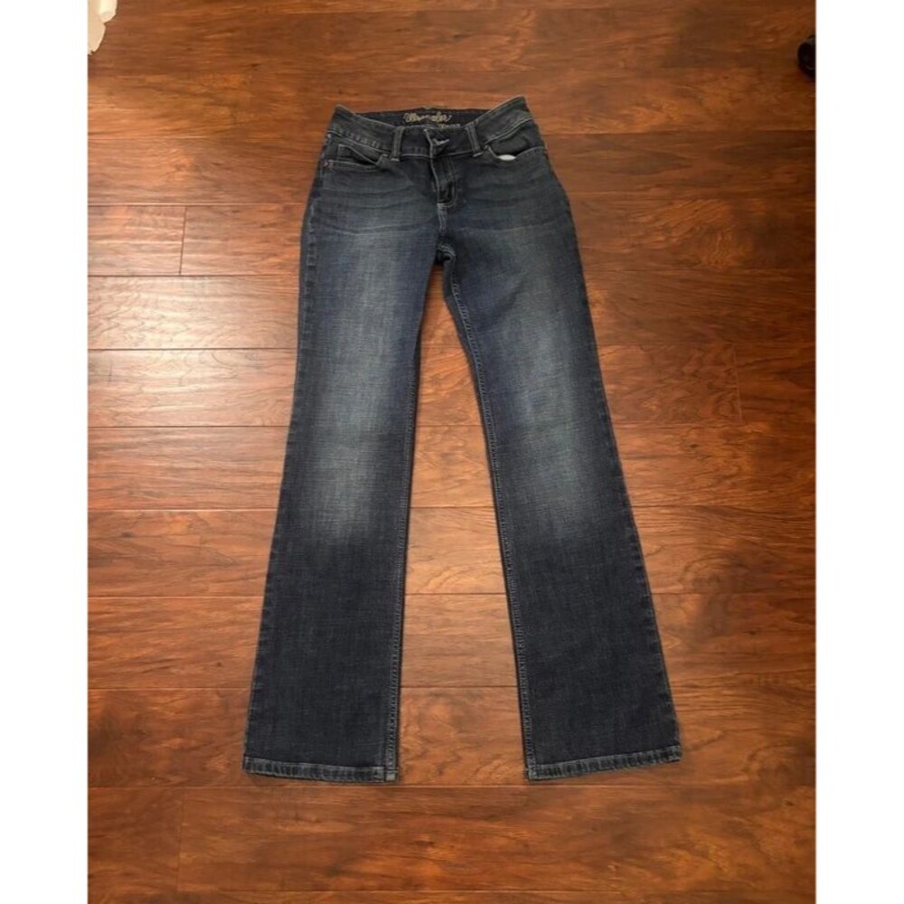 Wrangler Bootcut Women’s– Medium Wash Sz 3/34